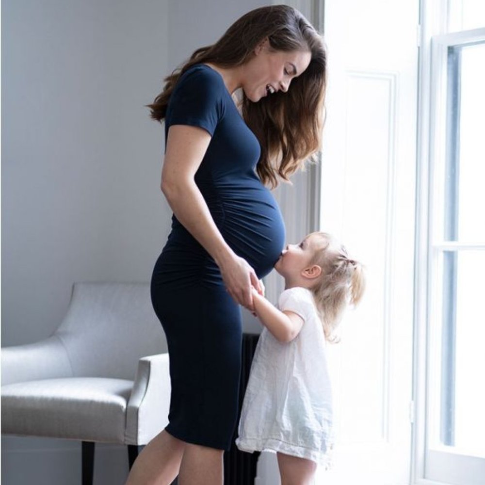 Like New Bodycon Maternity Dress, size 2